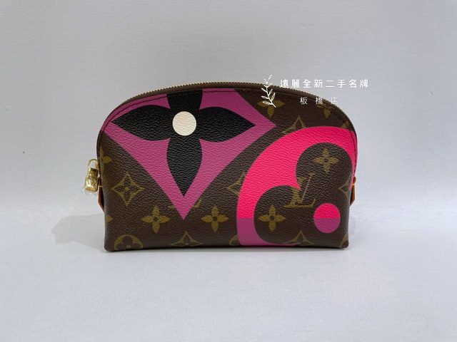 Louis Vuitton Inventeur Cloth ref.597528 - Joli Closet